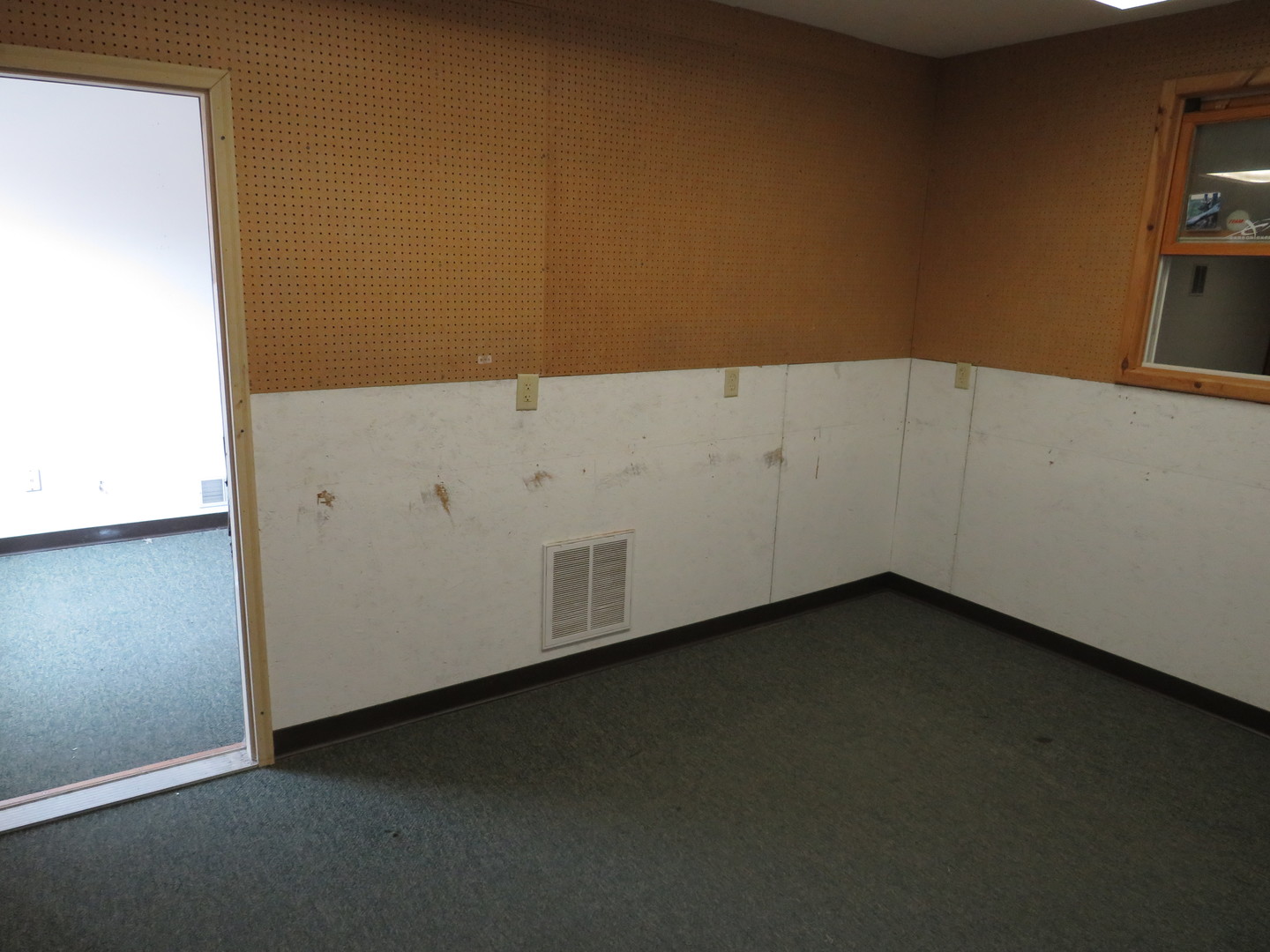 464 S Front Street Property Photo 28
