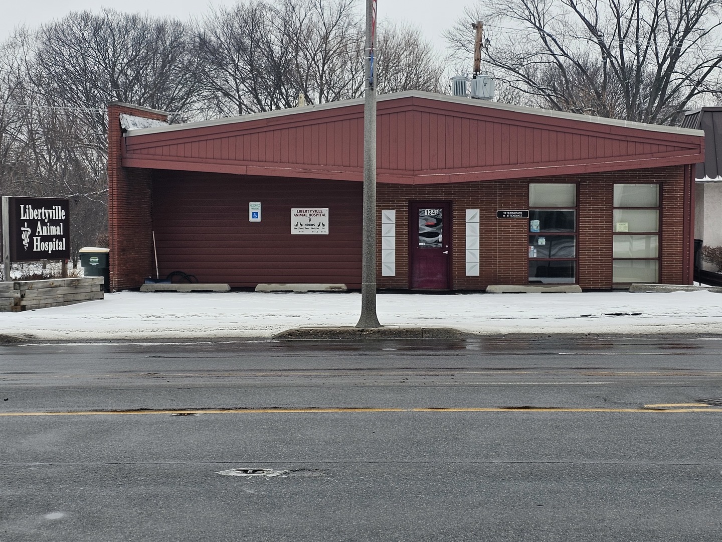 134 S Milwaukee Avenue Property Photo 1