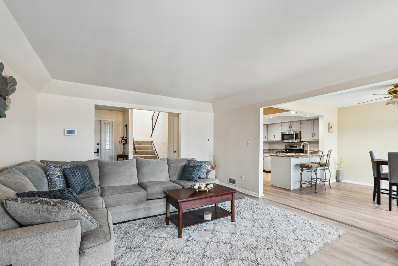 1429 Woodhollow Drive Property Photo 4