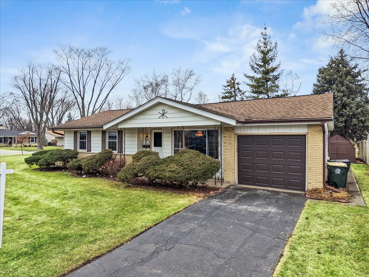 234 Peach Tree Lane Property Photo 1