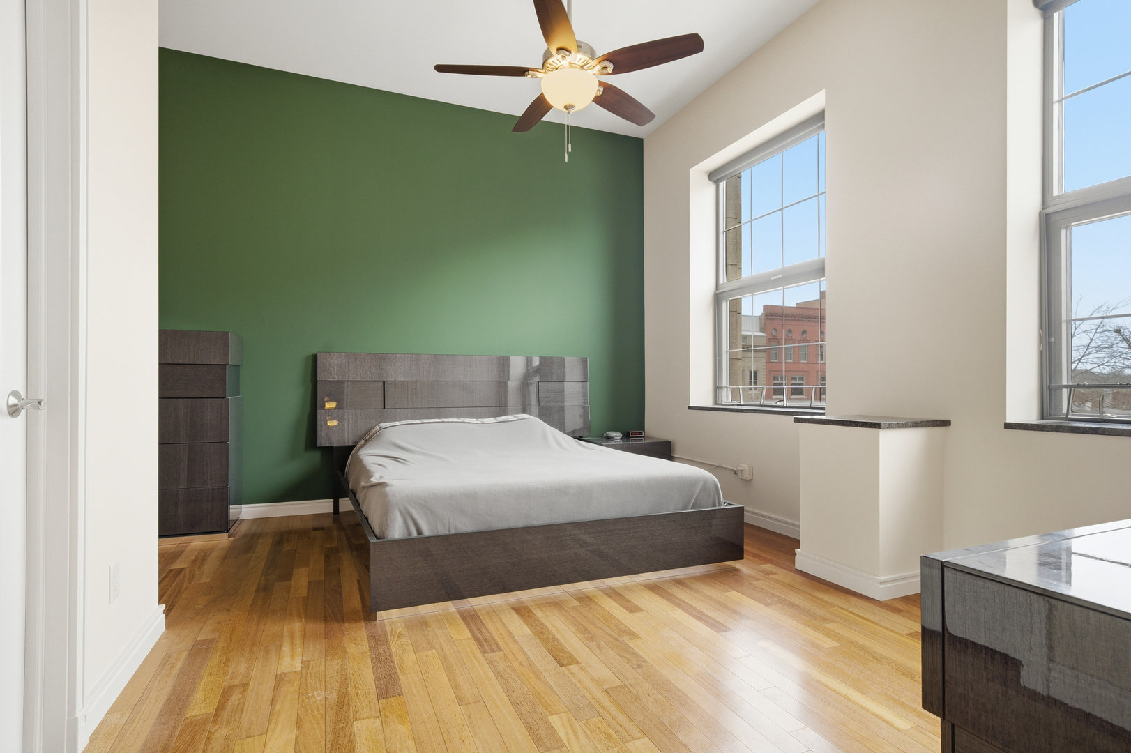 212 N Center Street 301 Property Photo 25