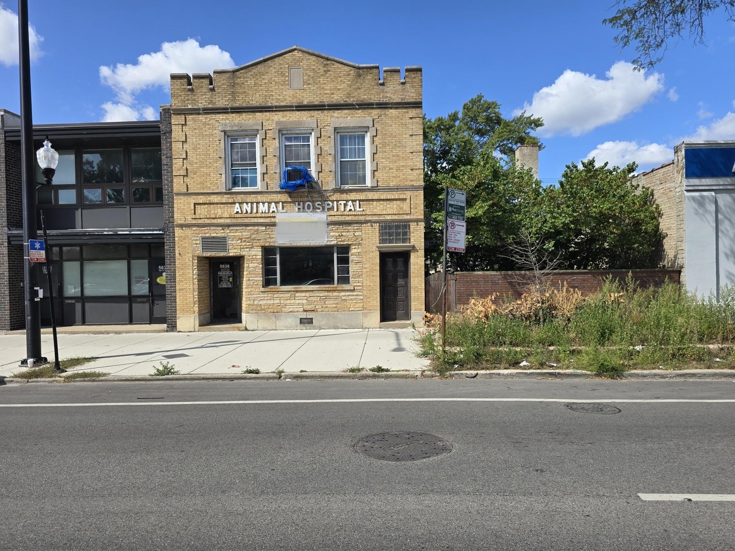 5638 N Western Avenue Property Photo 1