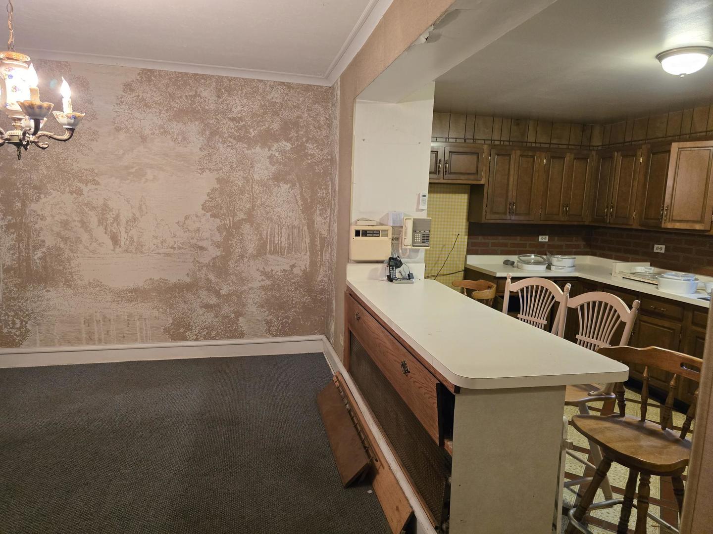 5638 N Western Avenue Property Photo 7