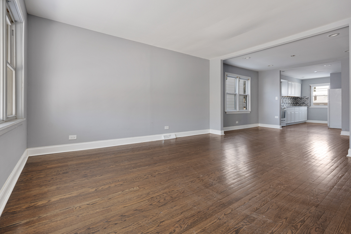 12338 S Elizabeth Street Property Photo 3
