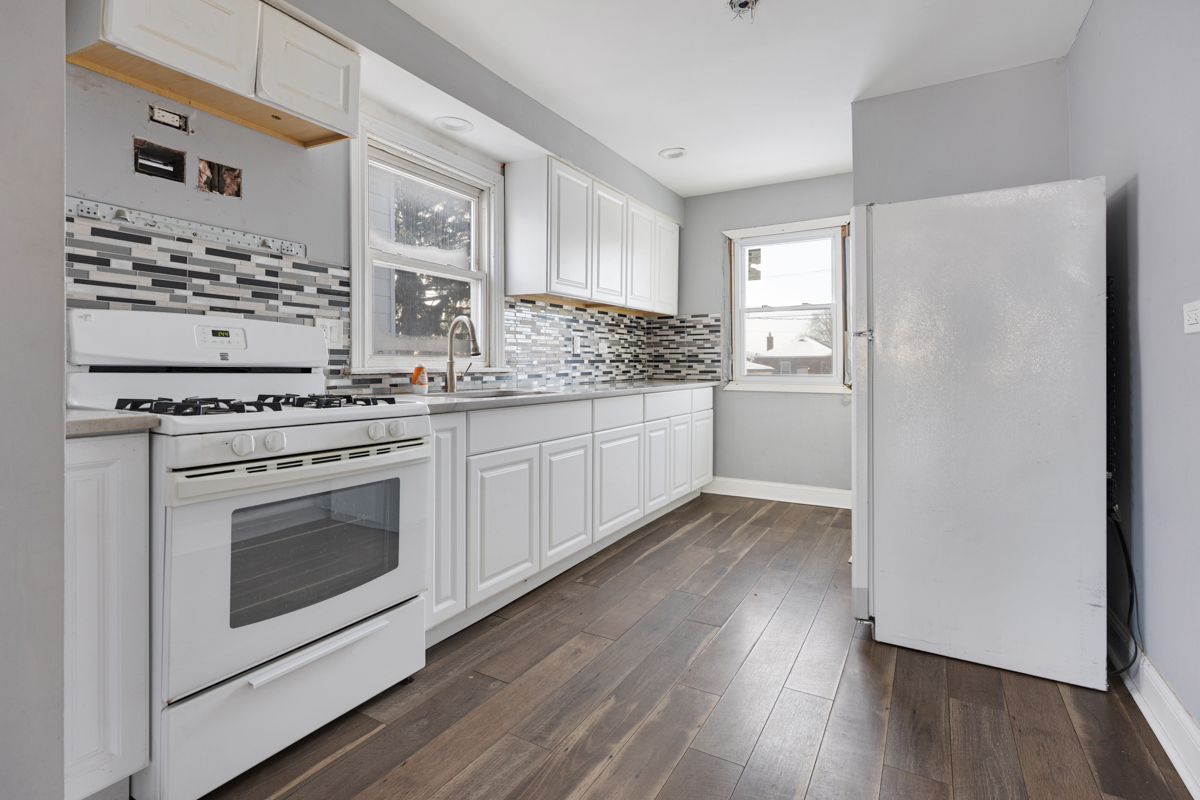 12338 S Elizabeth Street Property Photo 7