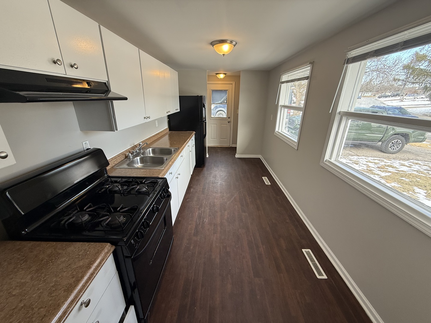 636 Jefferson Avenue Property Photo 2
