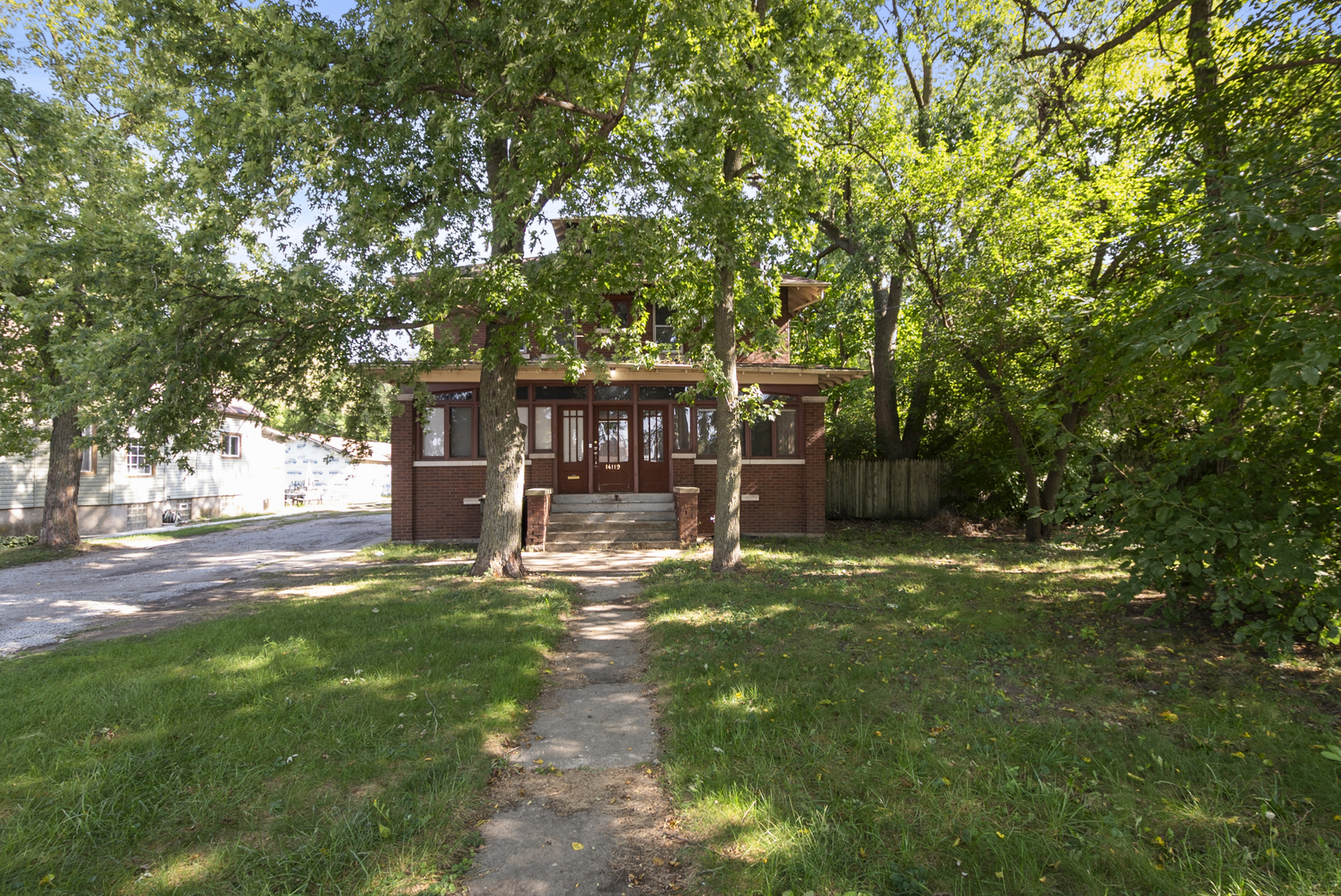 14119 Lincoln Avenue Property Photo 6