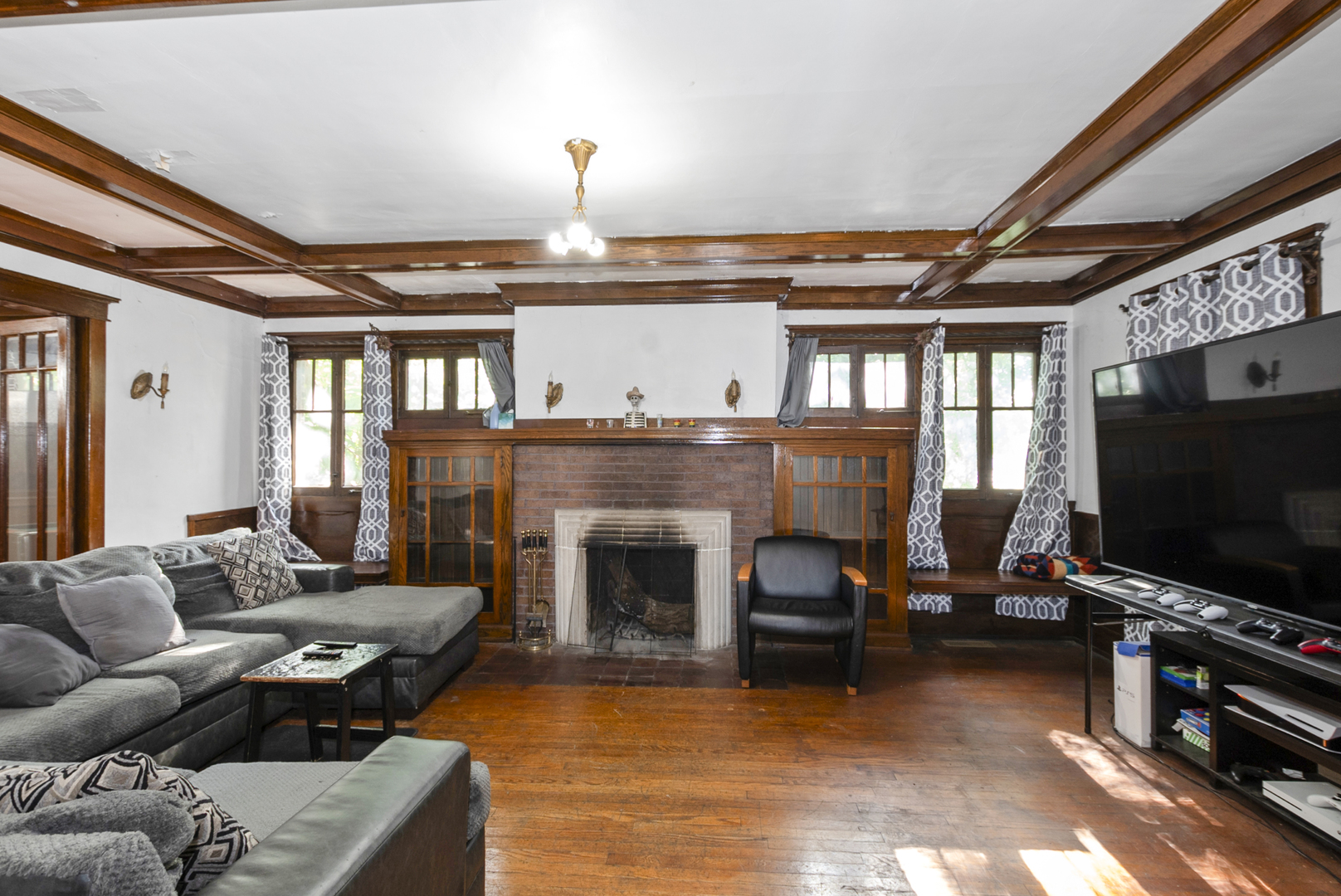 14119 Lincoln Avenue Property Photo 8