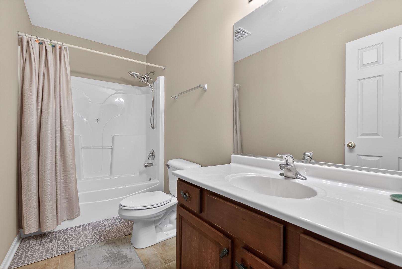 2458 Cushing Lane Property Photo 16