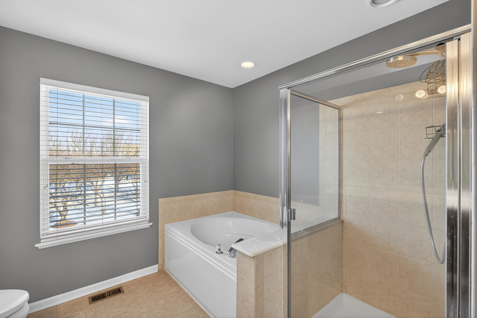 2458 Cushing Lane Property Photo 19