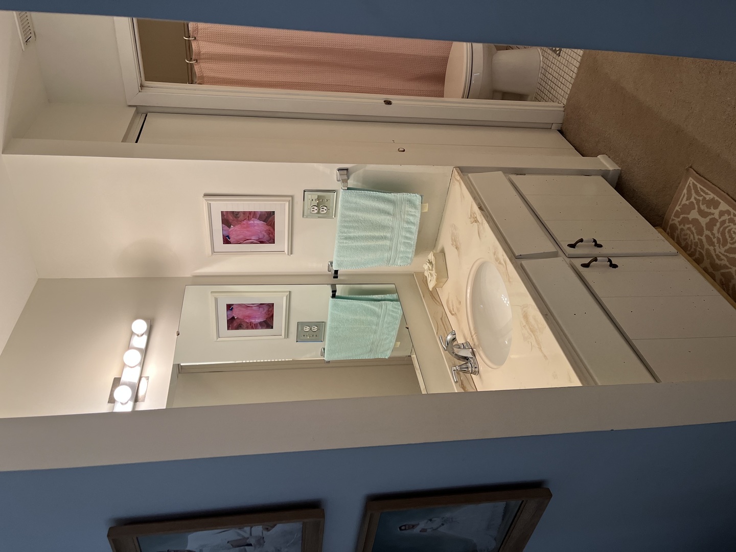 1607 Thames Court D Property Photo 7