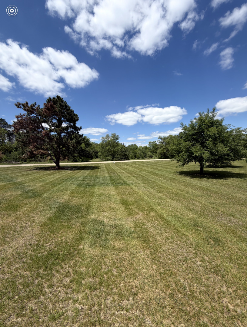 5009 Whispering Pine Circle Property Photo 3