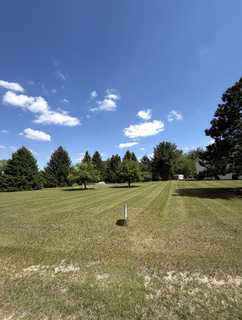 5009 Whispering Pine Circle Property Photo 4