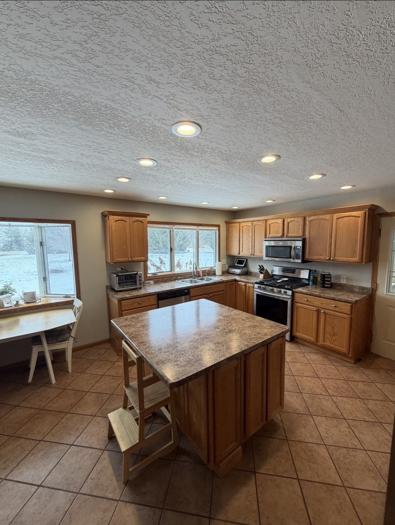 5009 Whispering Pine Circle Property Photo 7