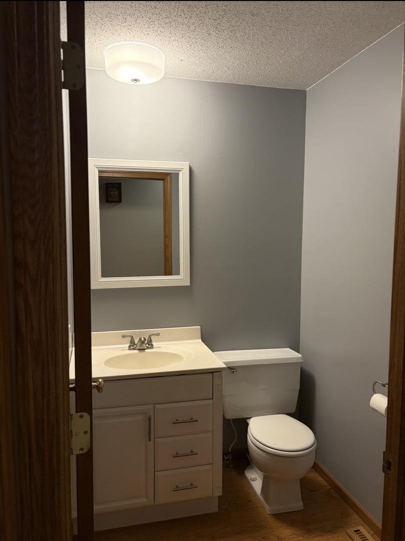 5009 Whispering Pine Circle Property Photo 15
