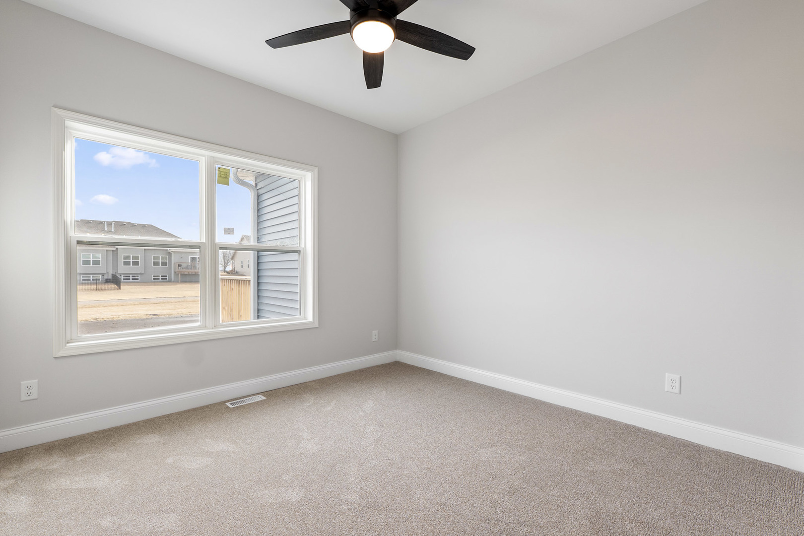 2206 Maggie Lane Property Photo 9