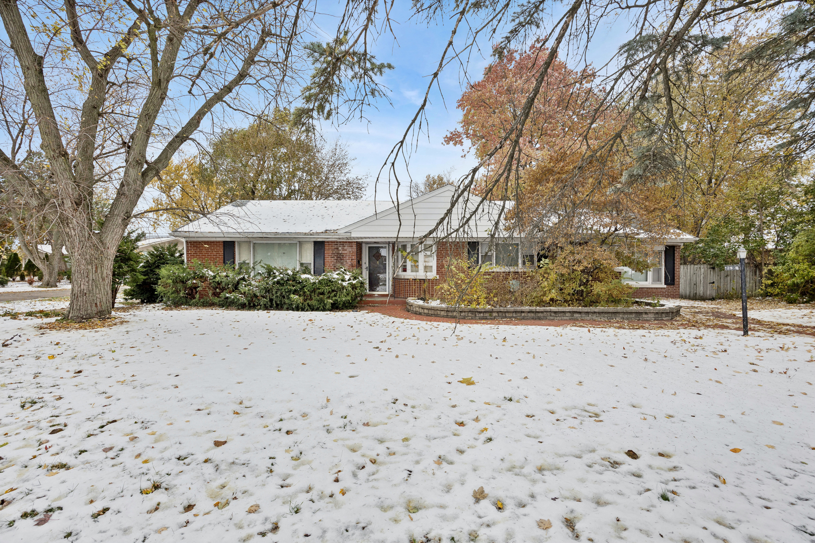 2929 Flossmoor Road Property Photo 1