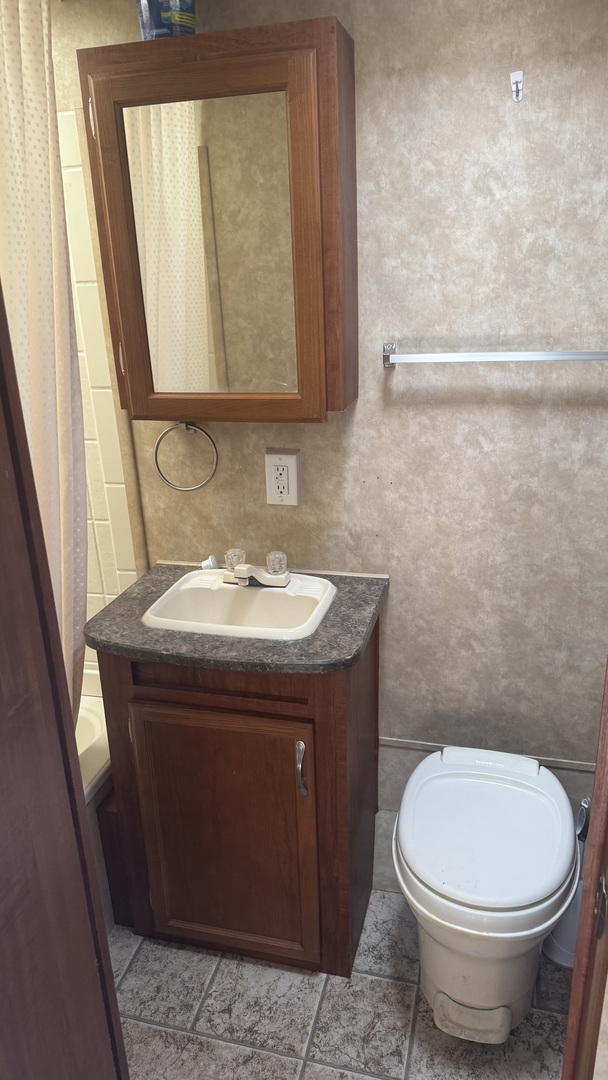 18-29 Woodhaven Lakes Property Photo 8