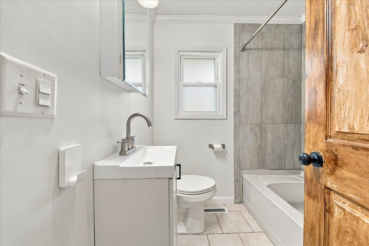 1808 20th Avenue Property Photo 9