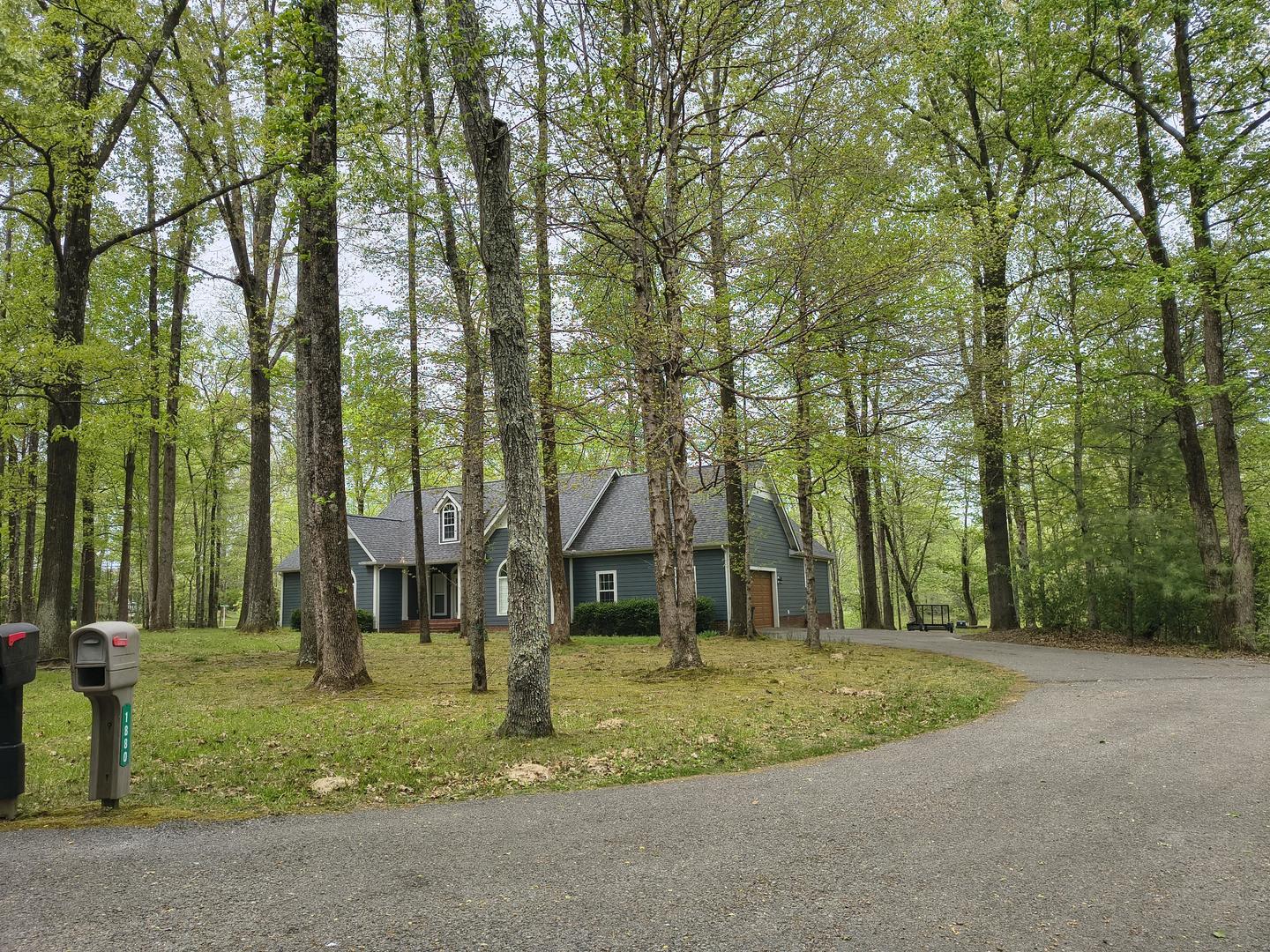 1875 Pleasant Woods Circle Property Photo 8