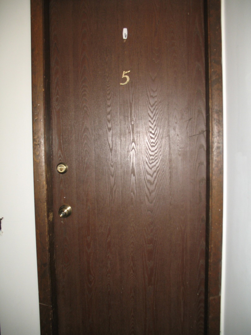 709 W 65th Street 5 Property Photo 2