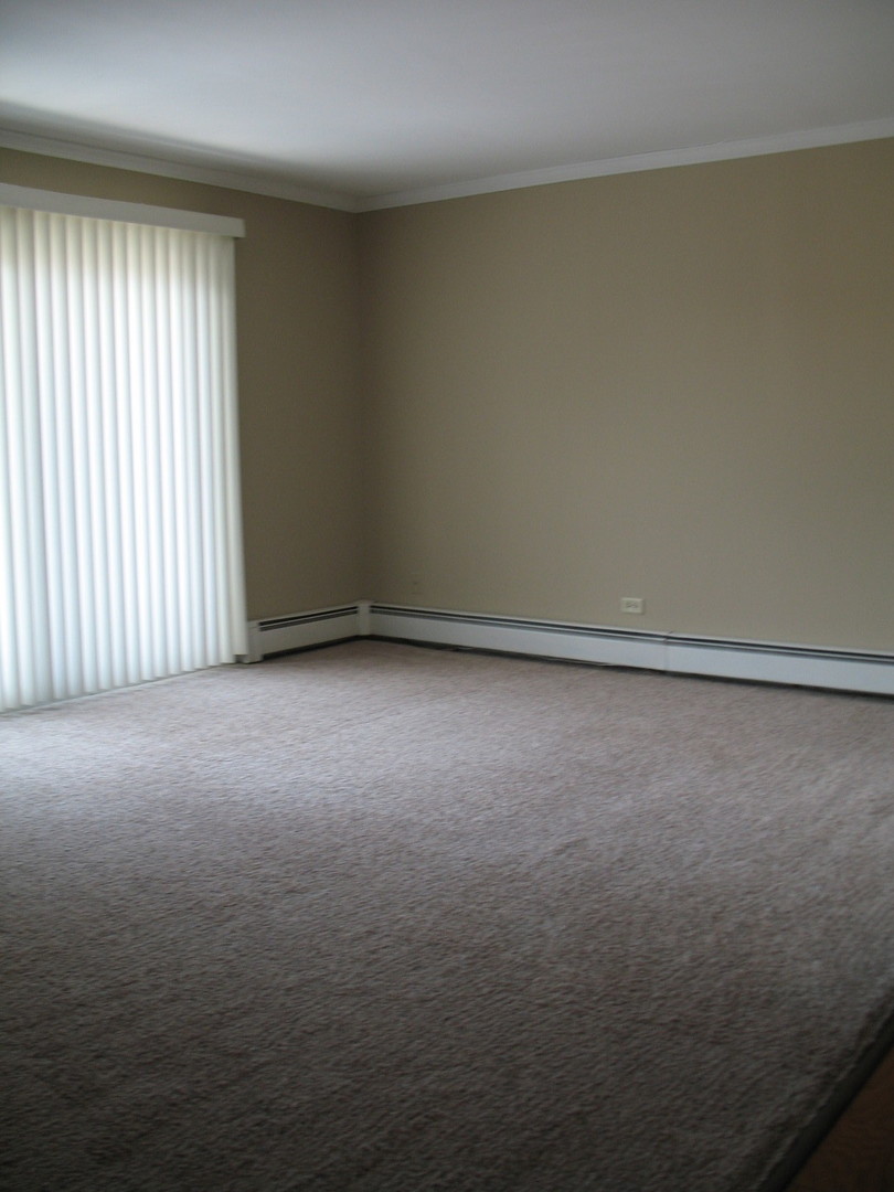 709 W 65th Street 5 Property Photo 4