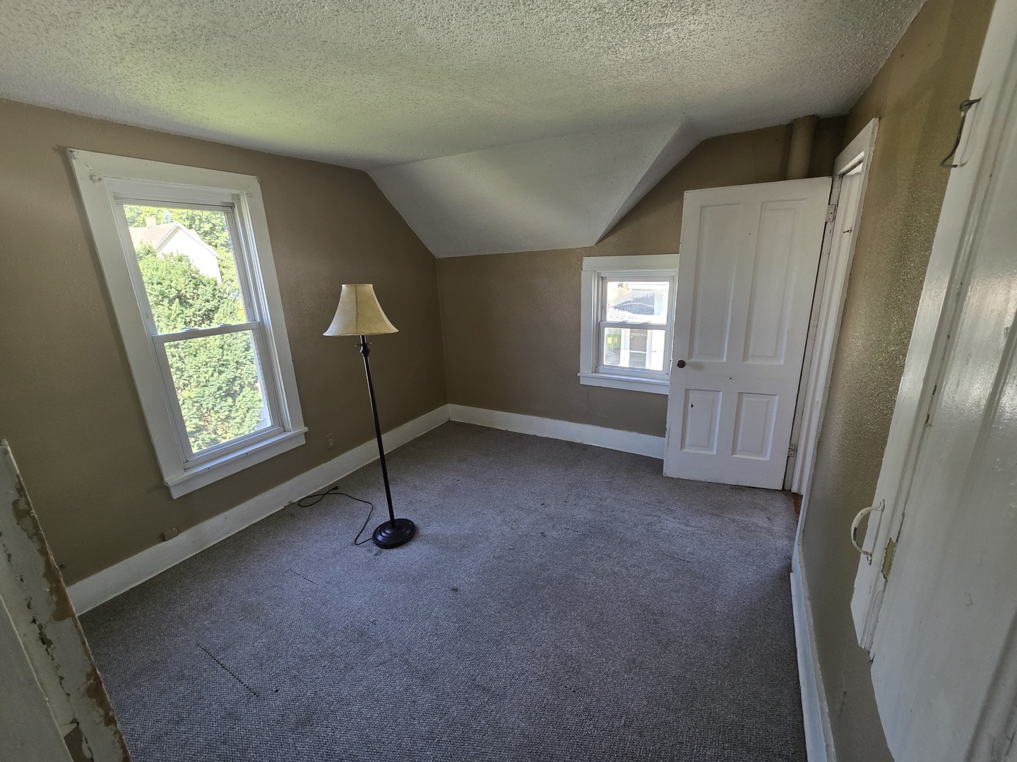 802 E 5th Street Property Photo 16