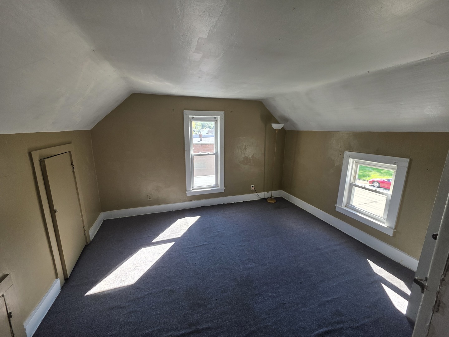 802 E 5th Street Property Photo 18