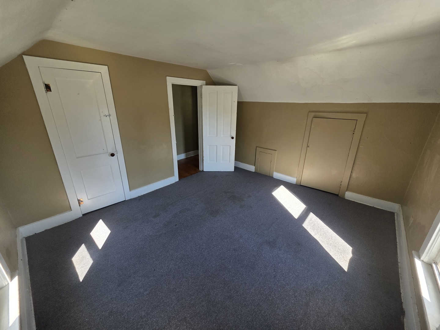 802 E 5th Street Property Photo 19