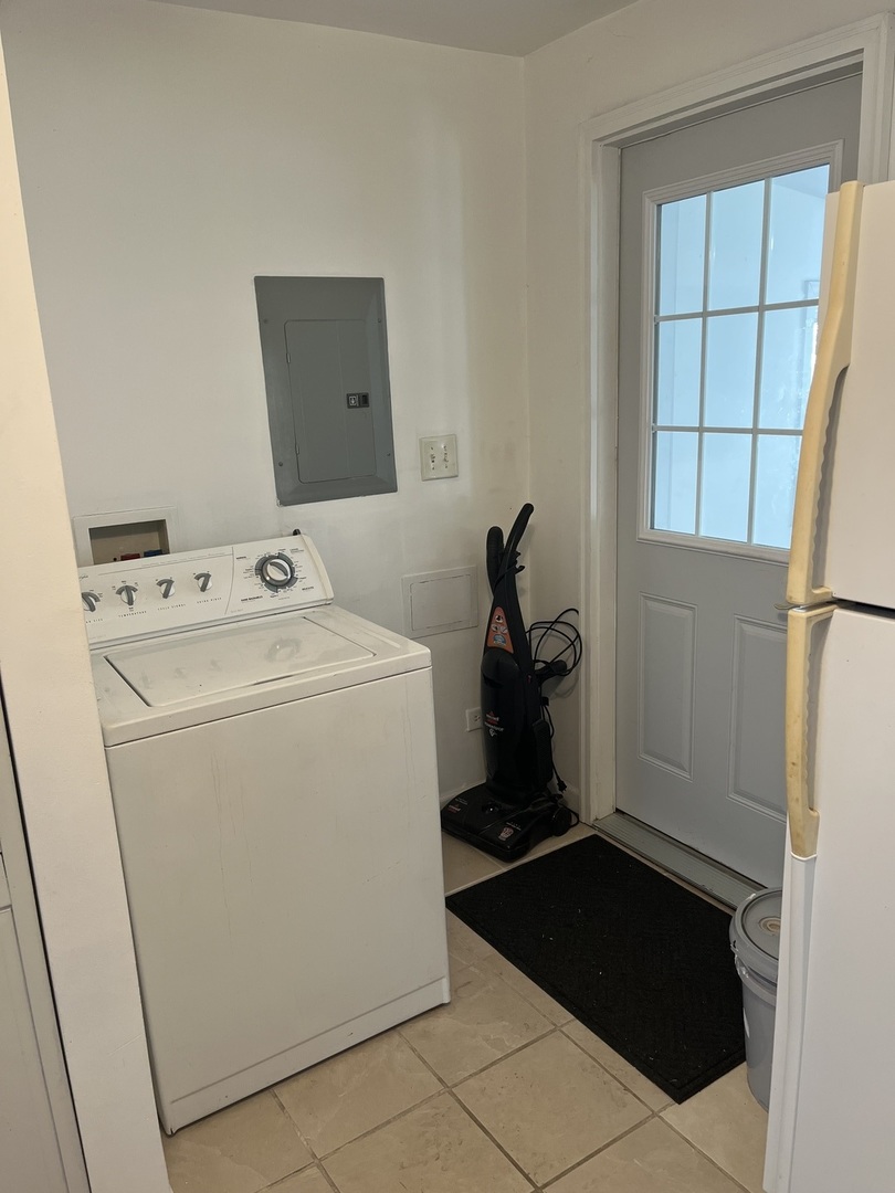 6918 Garden Lane Property Photo 6