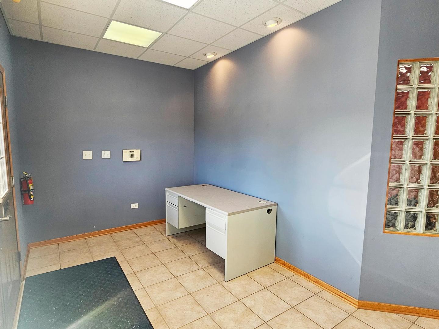 10331 W Lincoln Highway Property Photo 3