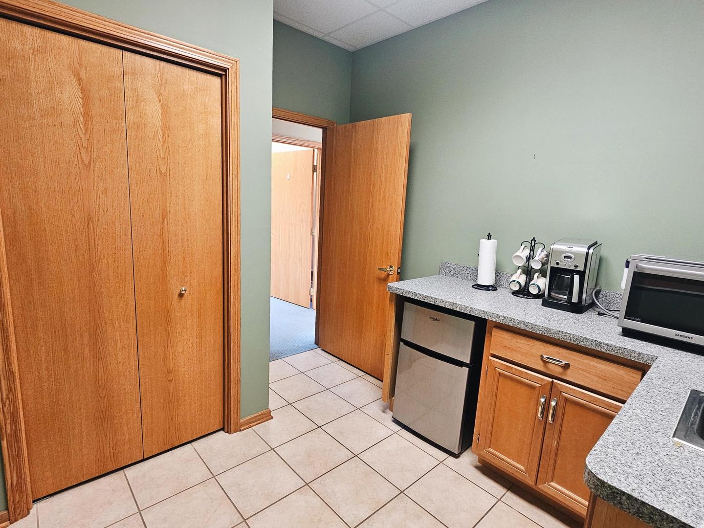 10331 W Lincoln Highway Property Photo 8