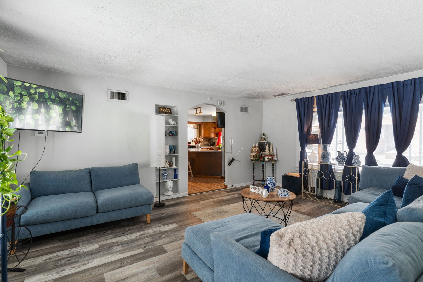 1215 Carmel Boulevard Property Photo 5