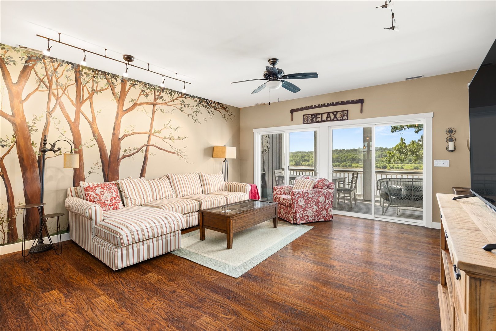 13 River Row Property Photo 18