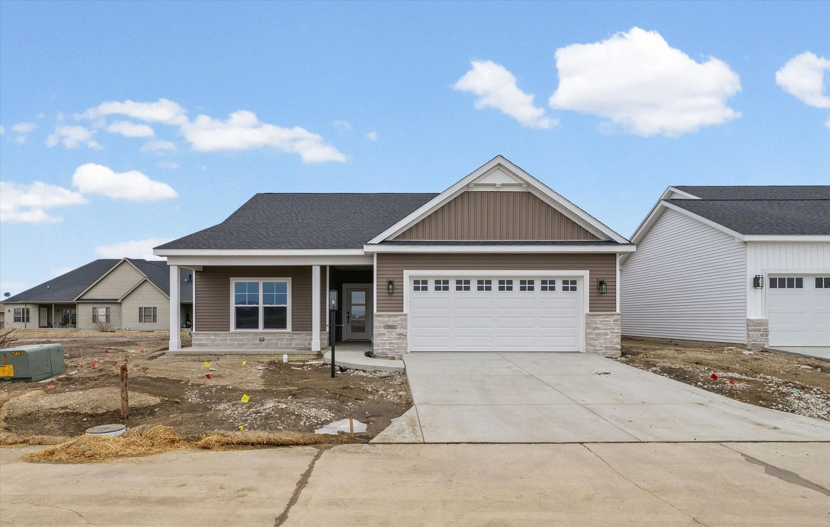 3902 Bay Circle Property Photo 1