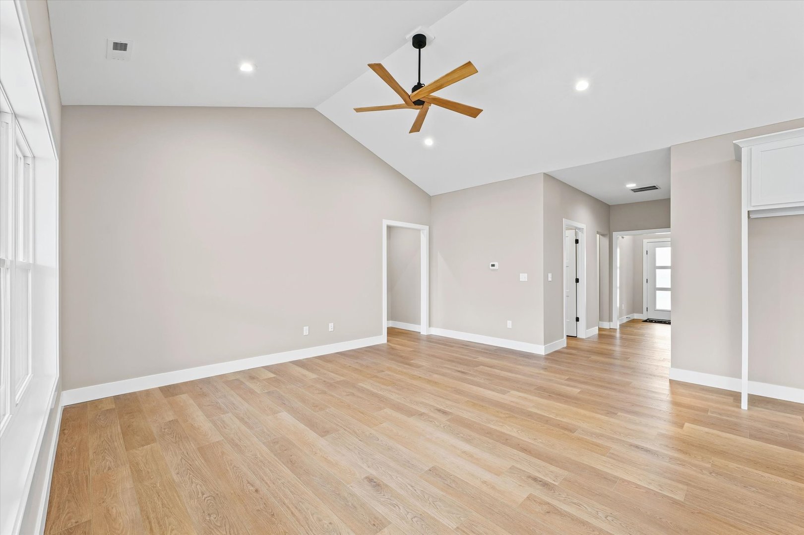 3902 Bay Circle Property Photo 6