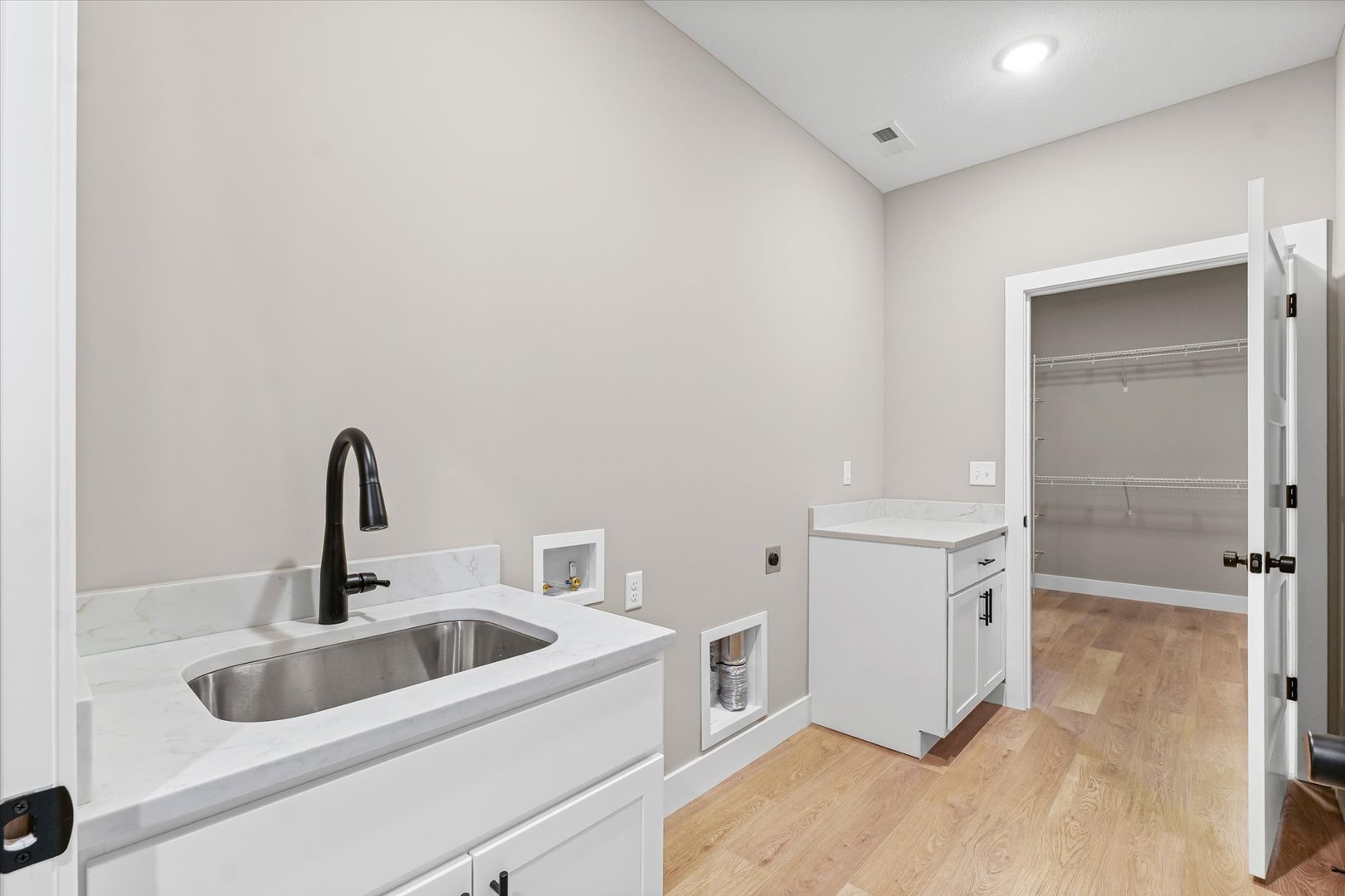 3902 Bay Circle Property Photo 18
