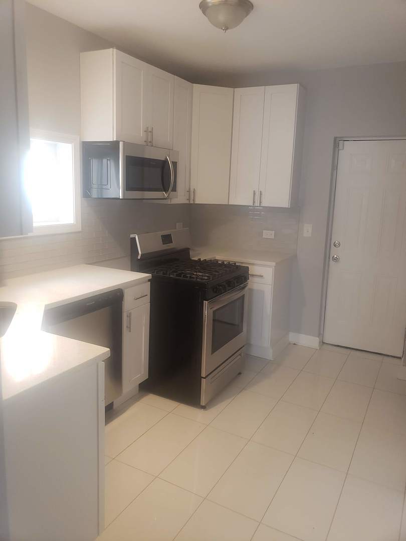 8005 S Maryland Avenue Property Photo 3
