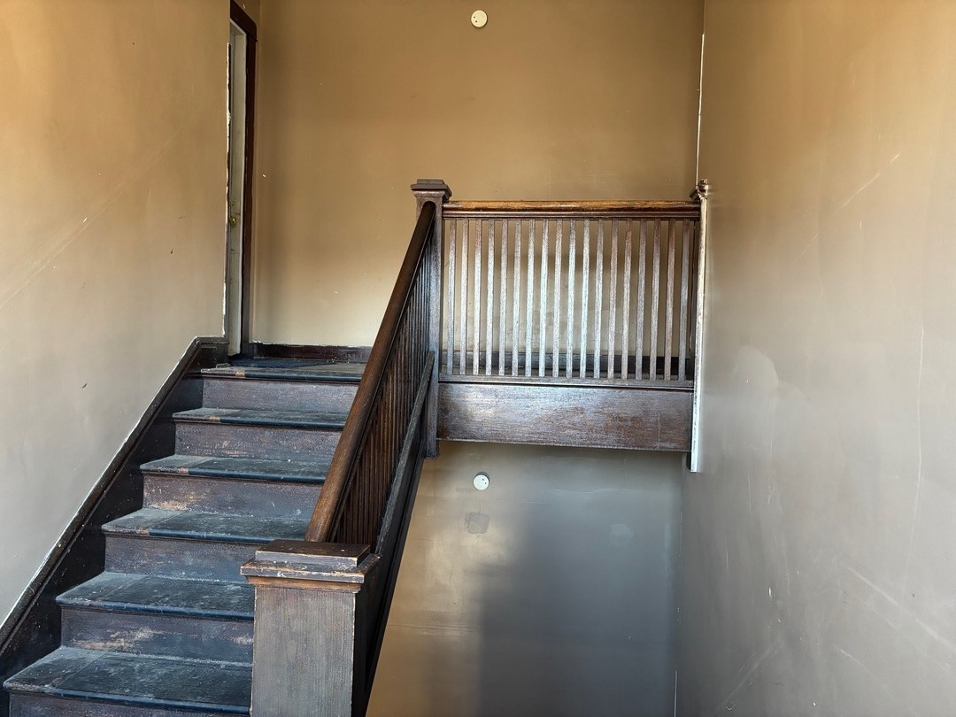209 N Center Street Property Photo 8