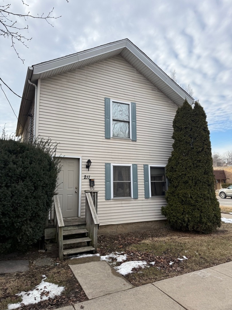 209 N Center Street Property Photo 17