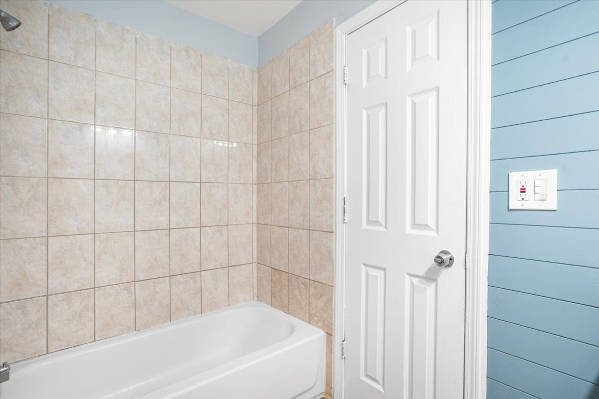 1182 E Barberry Lane A Property Photo 15