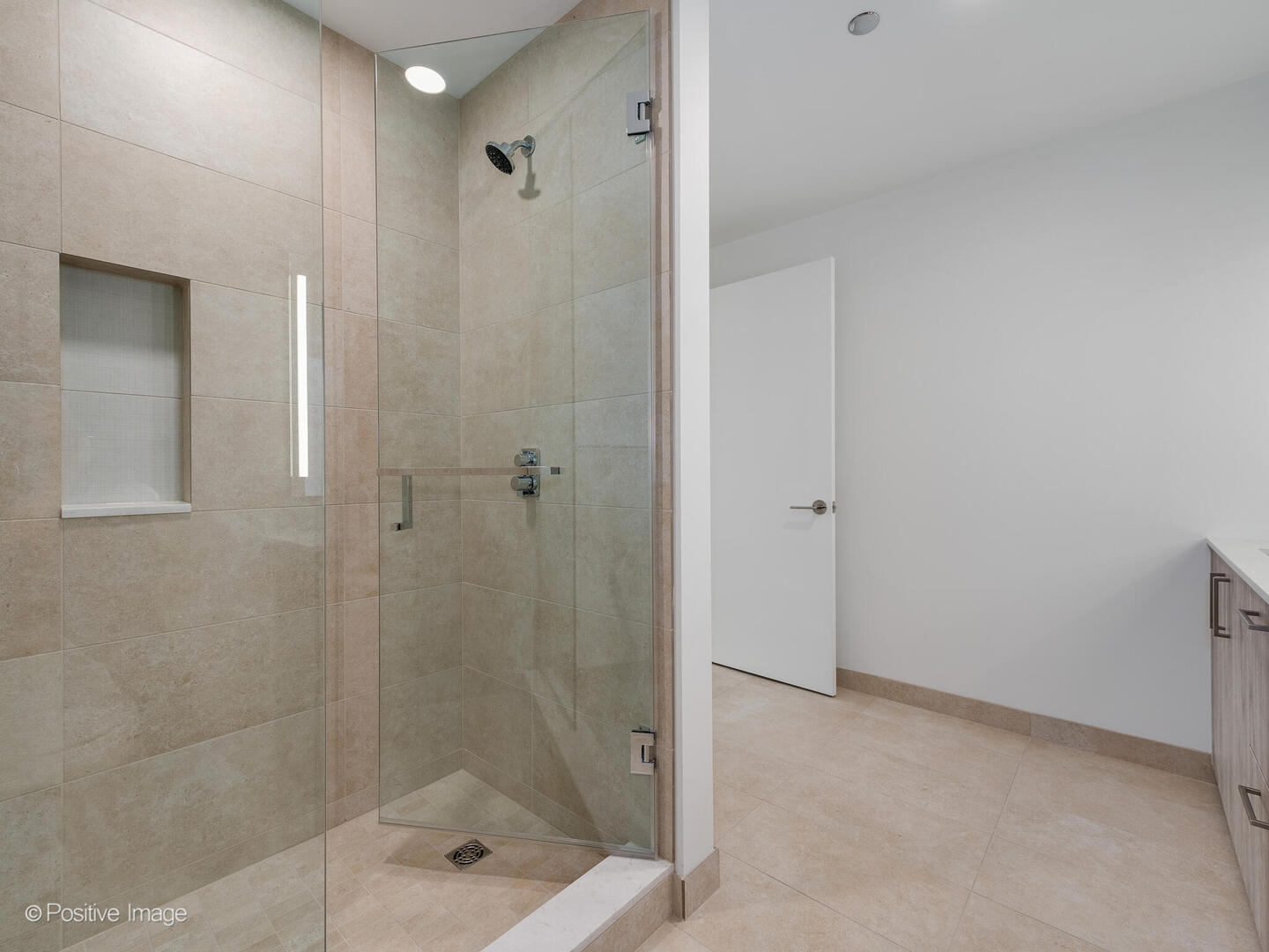 211 N Harbor Drive 1003 Property Photo 15