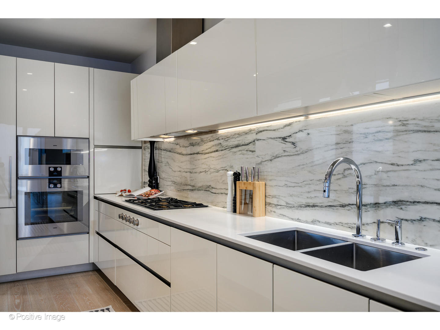 363 E Wacker Drive 3101 Property Photo 10