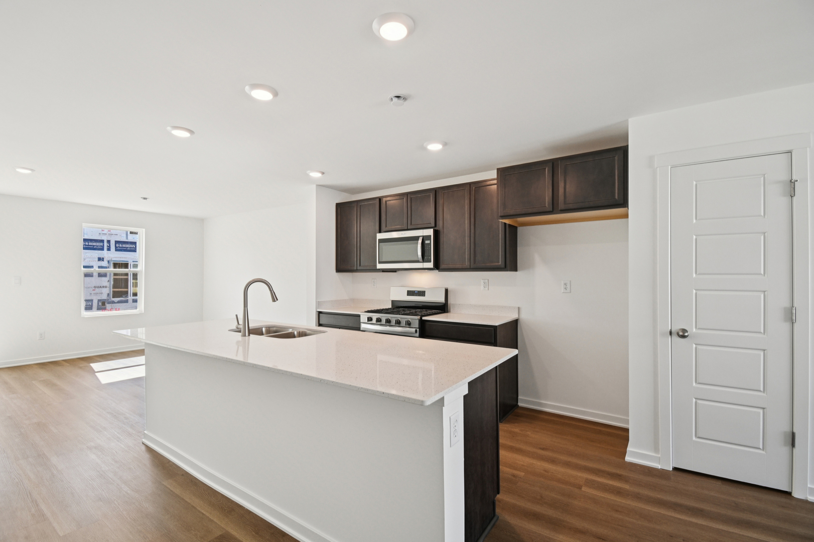 6391 Ulster Drive Property Photo 4