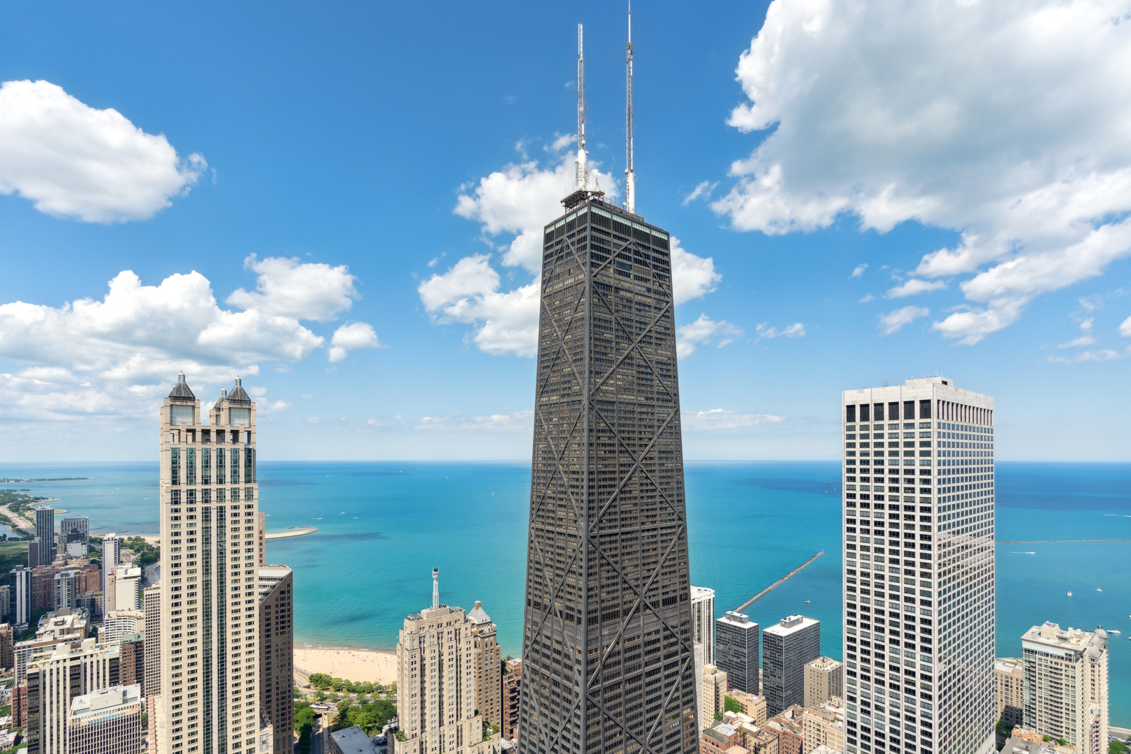 800 N Michigan Avenue Ph67 Property Photo 2
