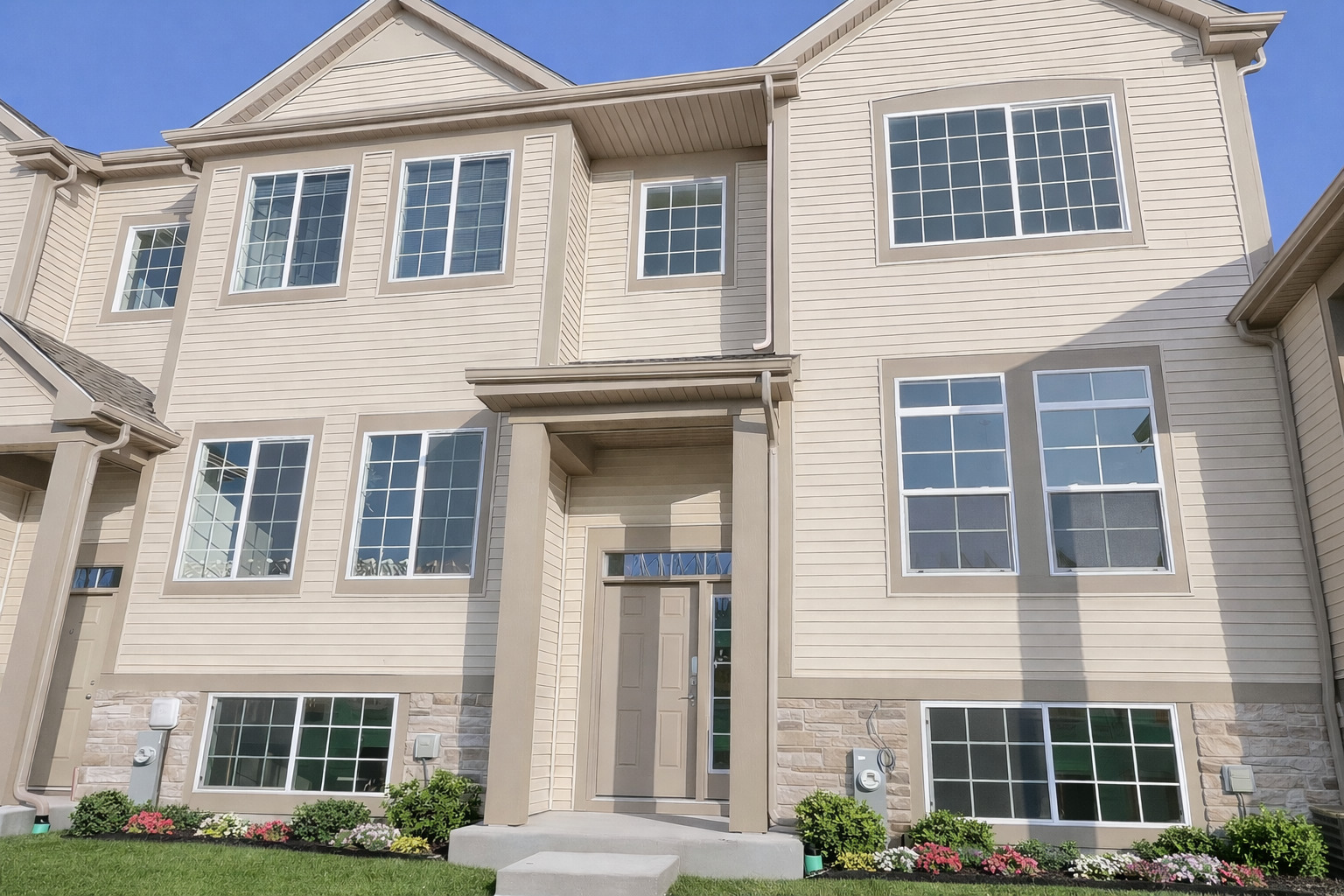 255 Regency Court D Property Photo 11