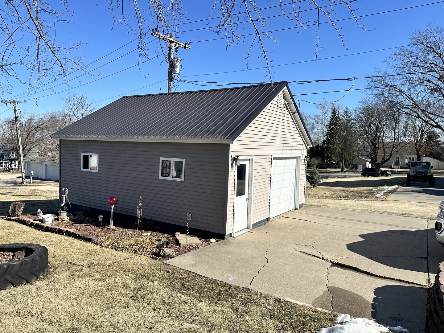 142 S Elliot Street Property Photo 7