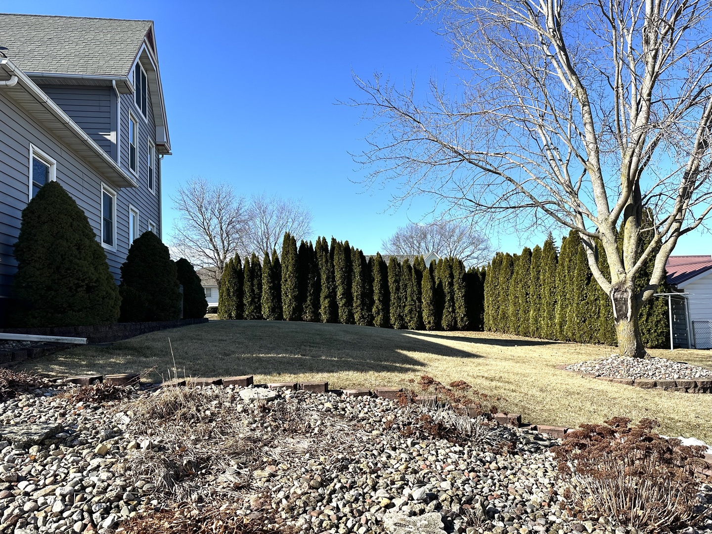 142 S Elliot Street Property Photo 8