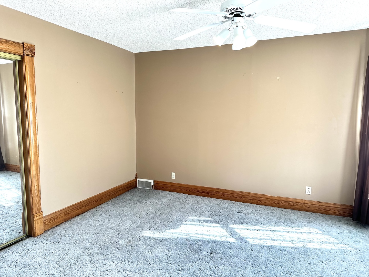 142 S Elliot Street Property Photo 44