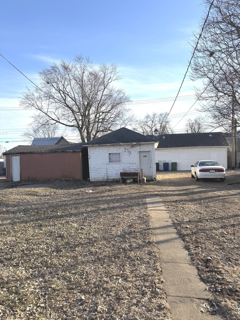 319 1st Avenue Property Photo 3